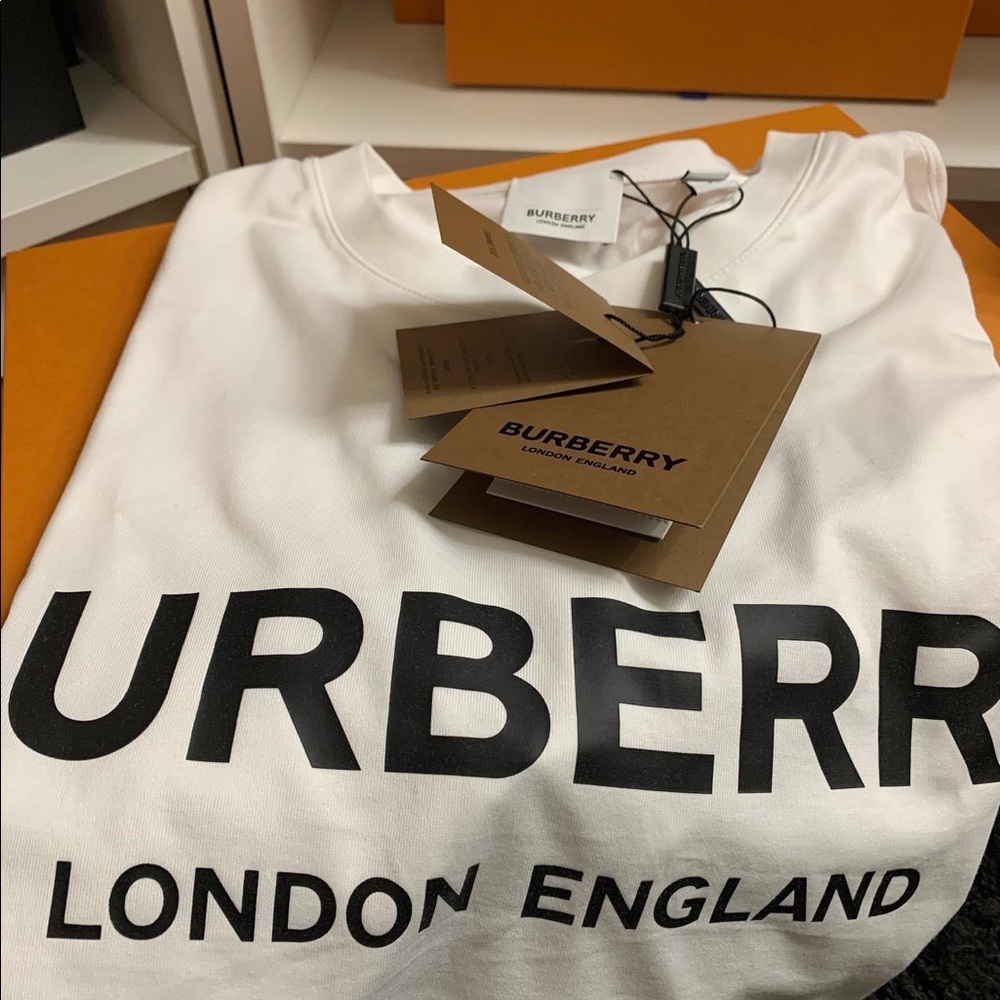 Burberry T-shirt